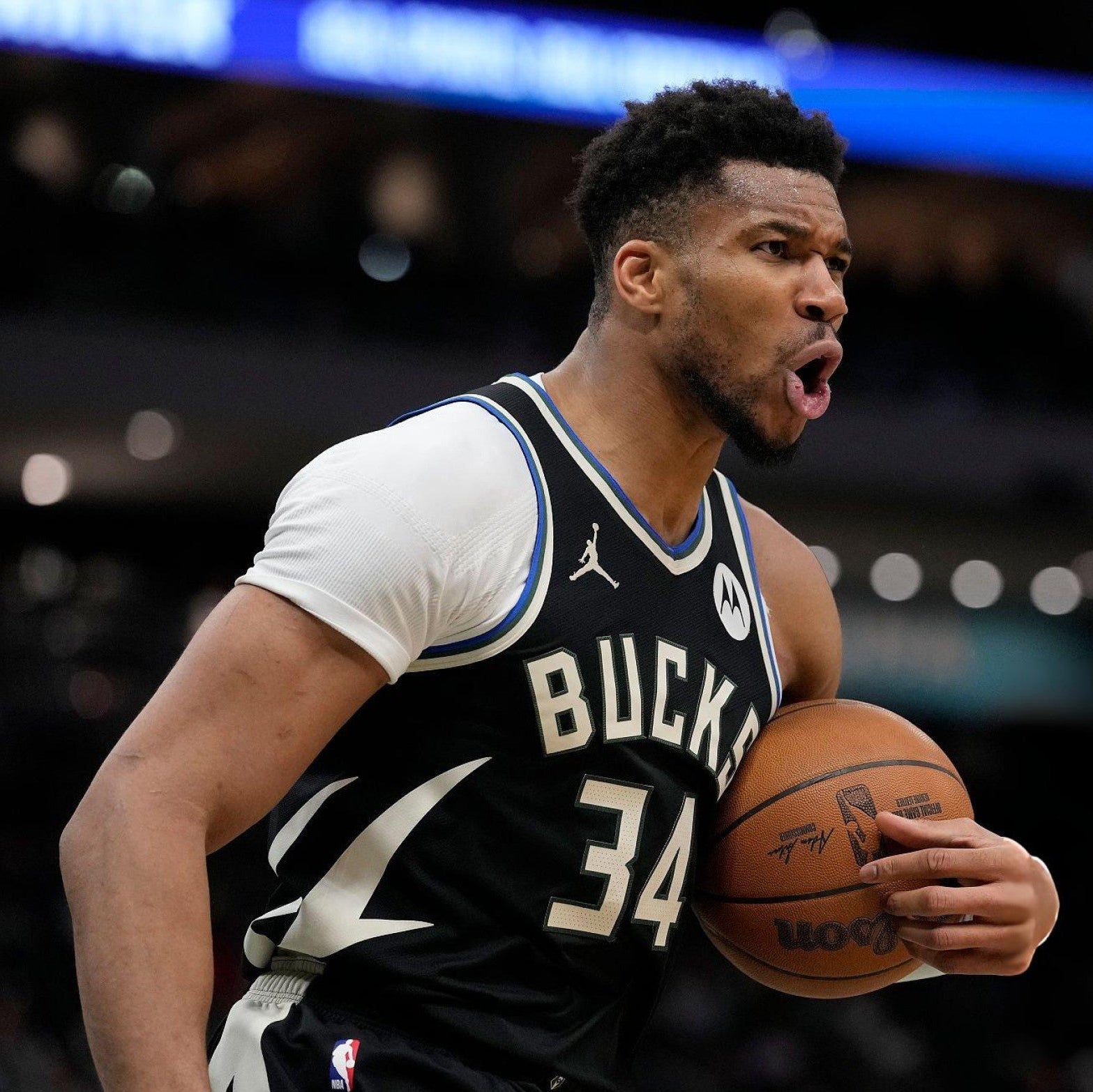 Milwaukee Bucks Statement Edition